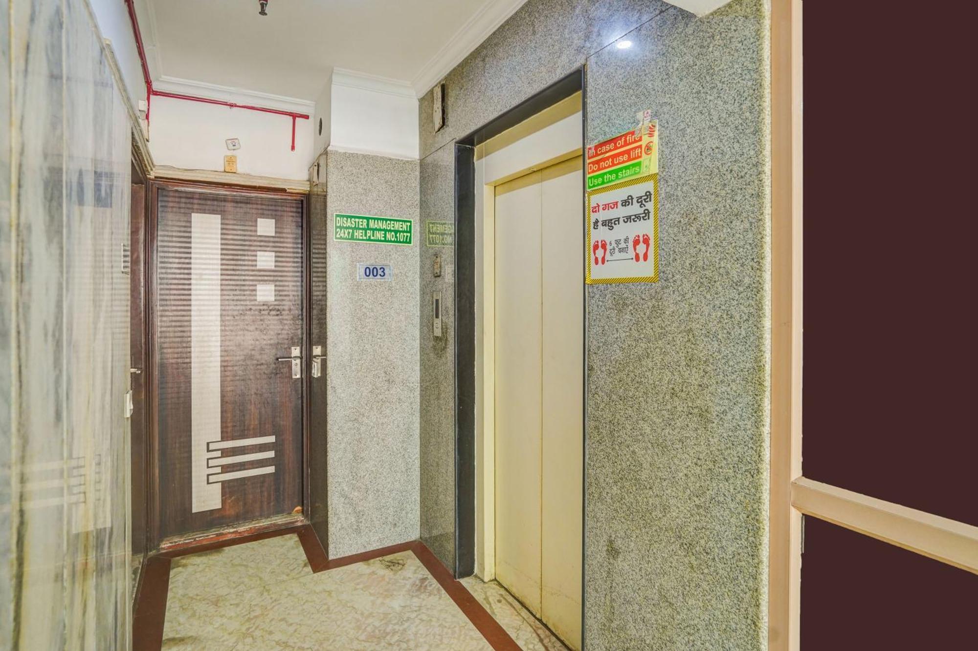 Super Hotel O Paharganj Yeni Delhi Dış mekan fotoğraf