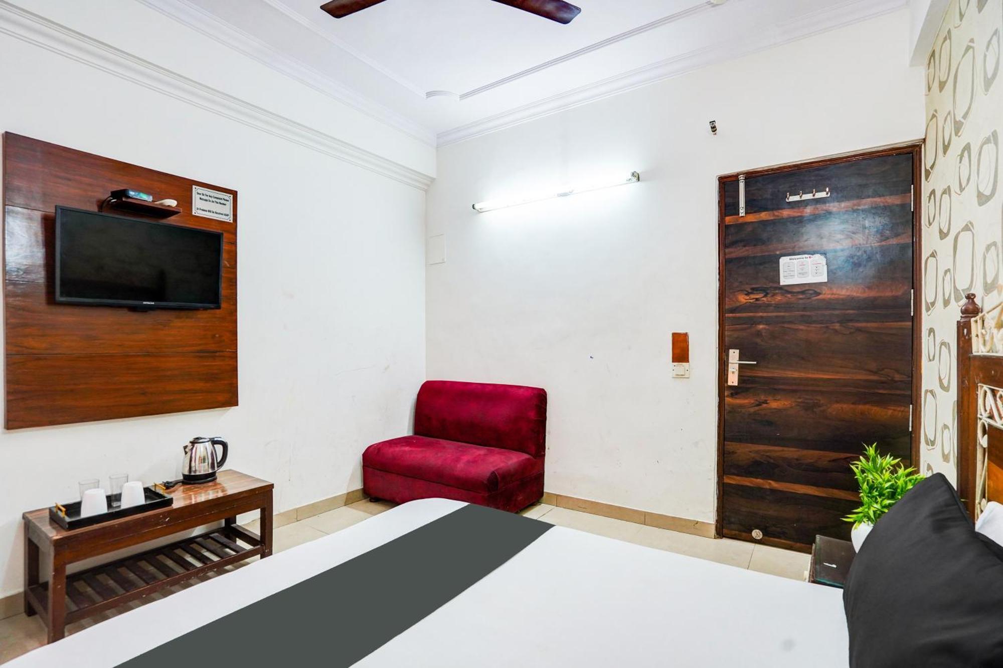 Super Hotel O Paharganj Yeni Delhi Dış mekan fotoğraf