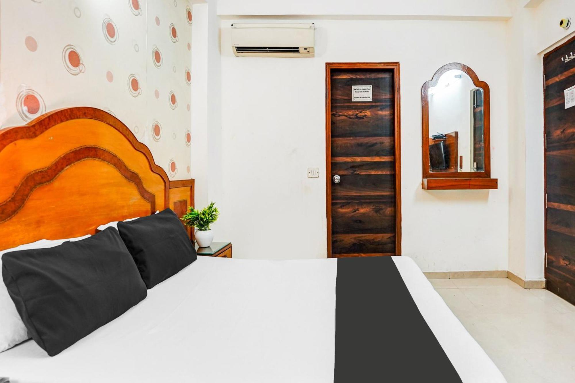 Super Hotel O Paharganj Yeni Delhi Dış mekan fotoğraf